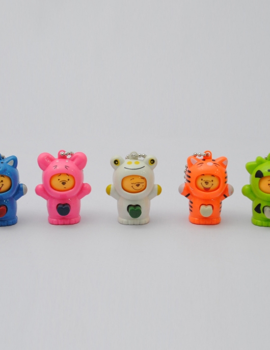 08 Pieces Small Bears With Chain