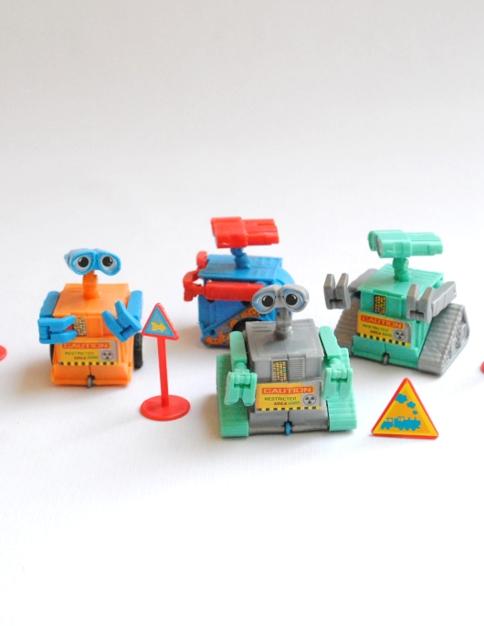Toy (Coche Cars/Robot c )