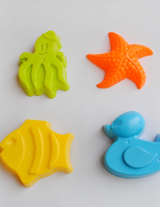 Assorted Beach Playing Molds - 4 pcs