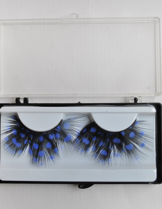Blue Spots Eyelashes - Brown