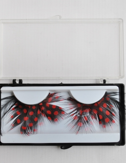 Red Spots Eyelashes - Black